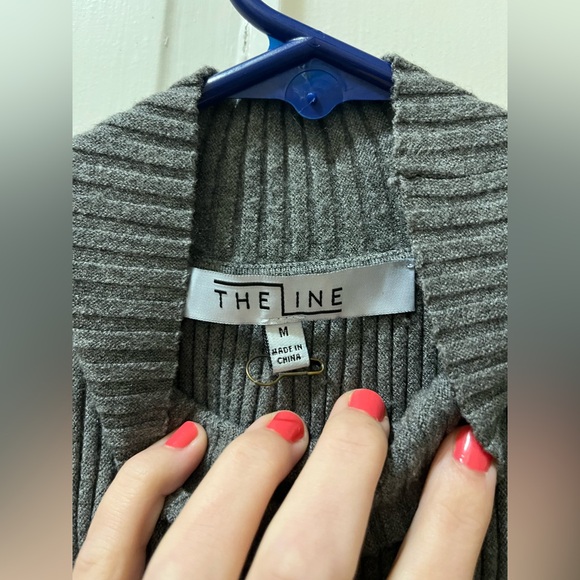 Grey Tank - Picture 2 of 3